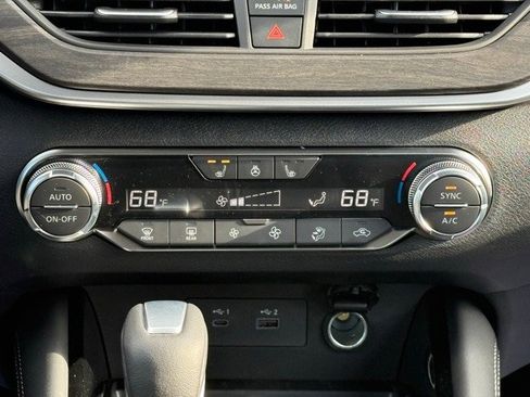 New 2025 Nissan Altima 2.5 SL image 28