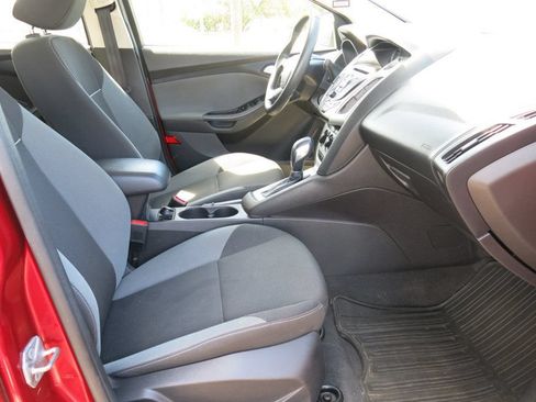 Used 2014 Ford Focus SE FWD image 14