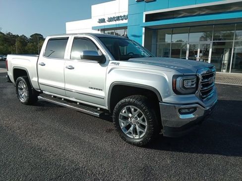 Used 2018 GMC Sierra 1500 SLT image 4