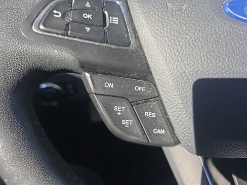 Certified 2019 Ford EcoSport SE image 33