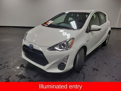 Used 2016 Toyota Prius C Two image 4