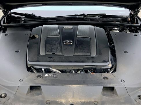 Certified 2023 Lexus LS 500 AWD w/ Interior Upgrade Package image 29