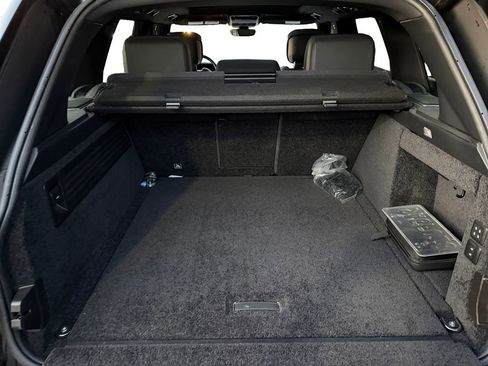 Used 2022 Land Rover Range Rover Westminster Edition image 10