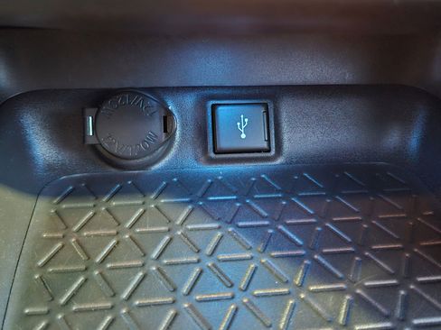 Used 2021 Toyota RAV4 XSE w/ XSE Grade Weather Package image 28