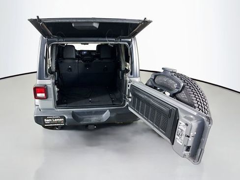 Used 2021 Jeep Wrangler Unlimited Freedom Edition image 23