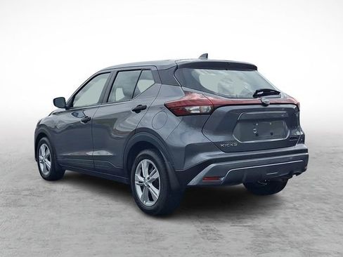 Used 2023 Nissan Kicks S FWD image 4