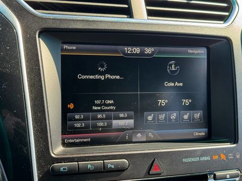 Used 2016 Ford Explorer Platinum image 34