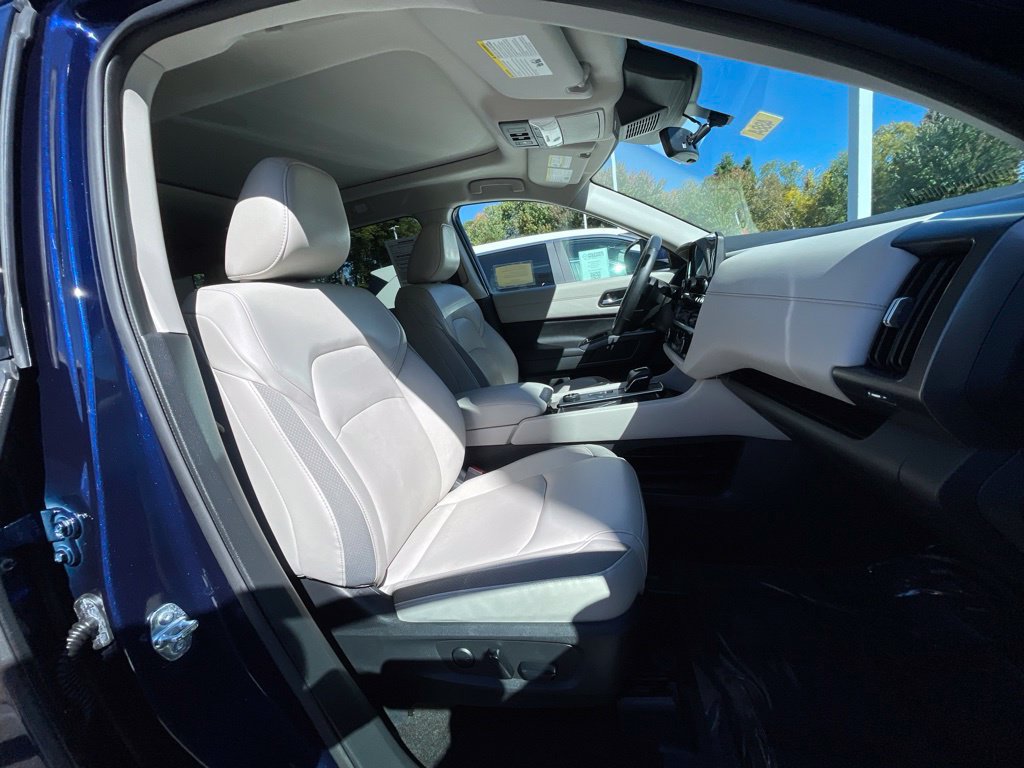 Certified 2023 Nissan Pathfinder SL w/ SL Premium Package AWD/4WD image 33