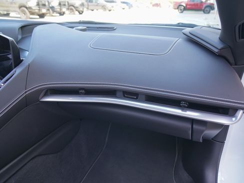 Used 2021 Chevrolet Corvette Stingray Preferred Cpe w/ Z51 Performance Package RWD image 31