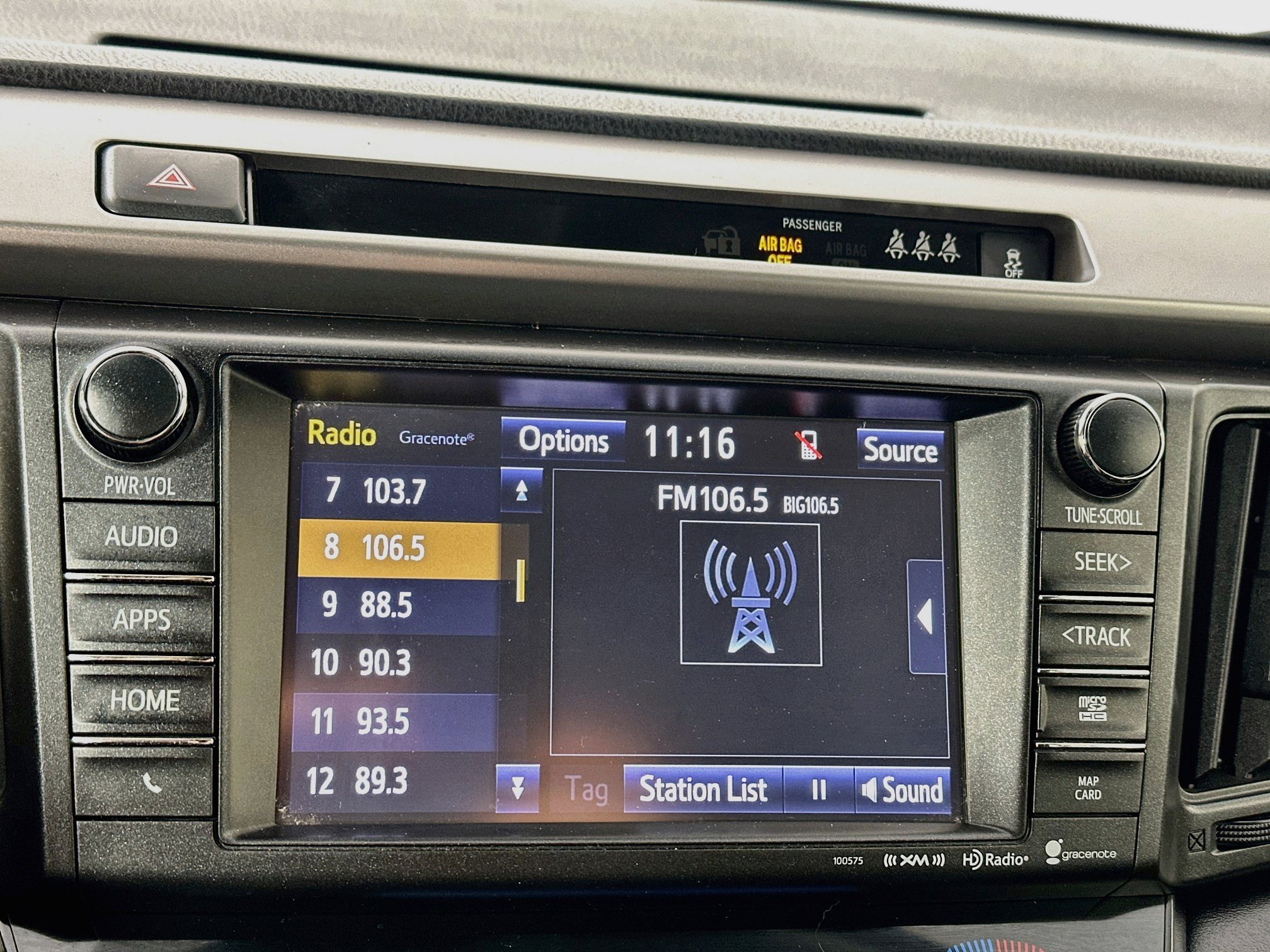 Used 2018 Toyota RAV4 XLE AWD/4WD image 14