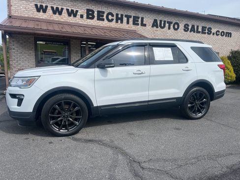 Used 2019 Ford Explorer XLT w/ Equipment Group 202A AWD/4WD image 1