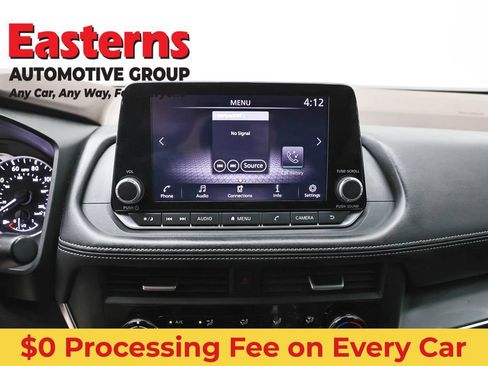 Used 2023 Nissan Rogue S AWD/4WD image 12