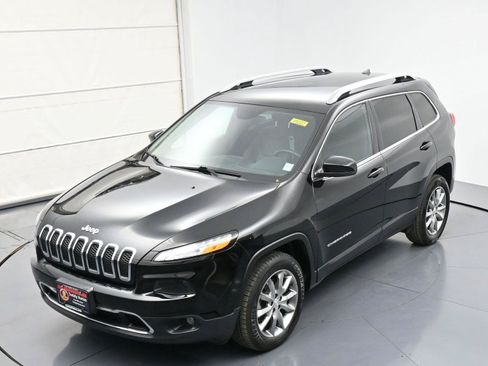 Used 2018 Jeep Cherokee Limited AWD/4WD image 32