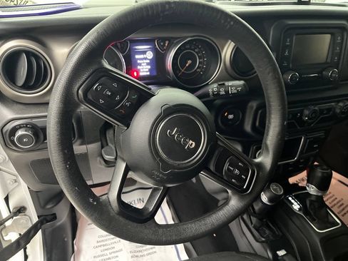 Used 2018 Jeep Wrangler Unlimited Sport AWD/4WD image 16