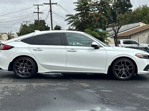 Used 2023 Honda Civic Sport Touring image 3