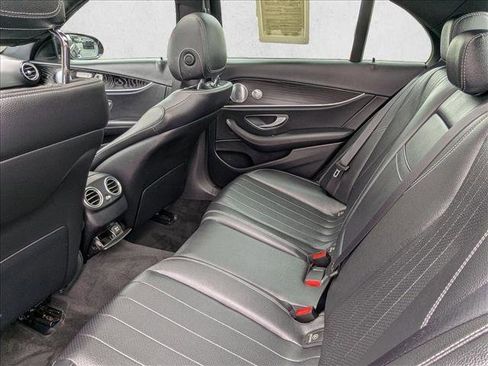 Used 2018 Mercedes-Benz E 300 image 19