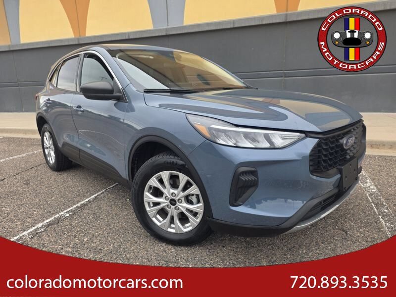 Used 2024 Ford Escape Active w/ Tech Pack #1 AWD/4WD image 1