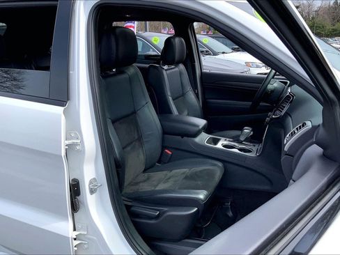 Used 2019 Jeep Grand Cherokee Altitude image 6