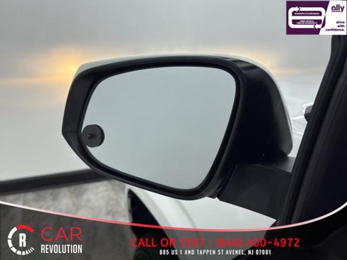 Used 2021 Toyota Tacoma SR RWD image 38