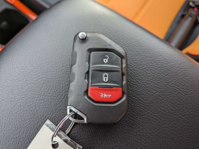 Used 2023 Jeep Wrangler Sport AWD/4WD image 31