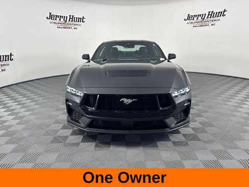 Used 2024 Ford Mustang GT Premium image 4
