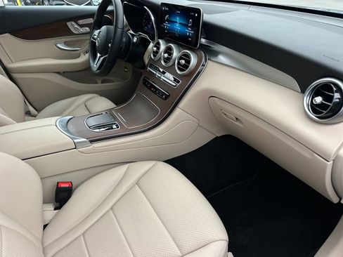 Used 2022 Mercedes-Benz GLC 300 image 16