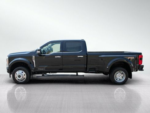Used 2023 Ford F450 Platinum w/ FX4 Off-Road Package AWD/4WD image 2