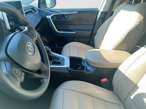 Used 2025 Toyota RAV4 LE FWD image 4