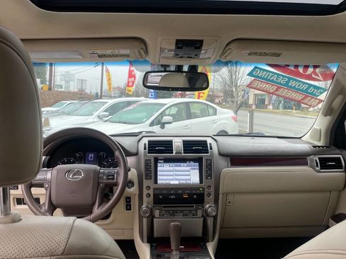 Used 2013 Lexus GX 460 image 12