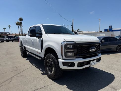 Used 2024 Ford F250 Lariat w/ Lariat Ultimate Package AWD/4WD image 3