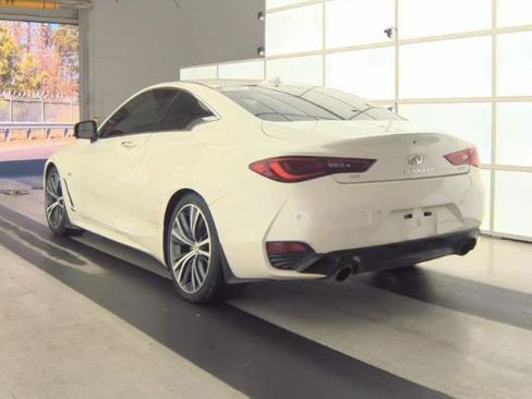 Used 2017 INFINITI Q60 w/ Premium Plus Package 2.0T image 8