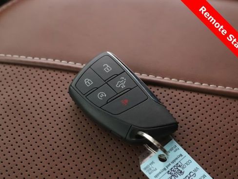 Used 2025 GMC Sierra 1500 Denali Ultimate image 3