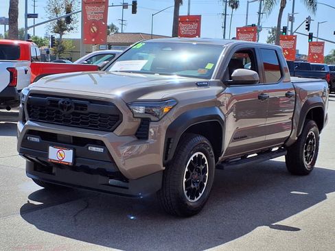 Certified 2026 Toyota Tacoma TRD Off-Road AWD/4WD image 3