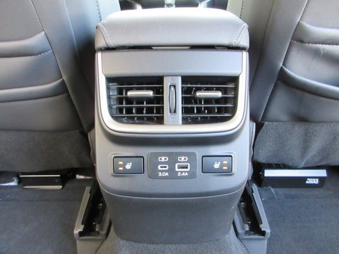 Used 2023 Subaru Outback Touring XT w/ Tech Package 2 AWD/4WD image 22
