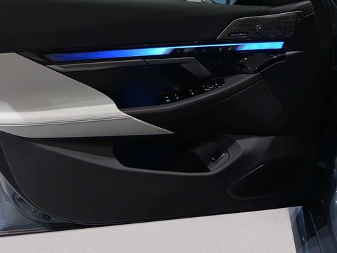 New 2026 BMW M5 w/ Carbon Package image 6