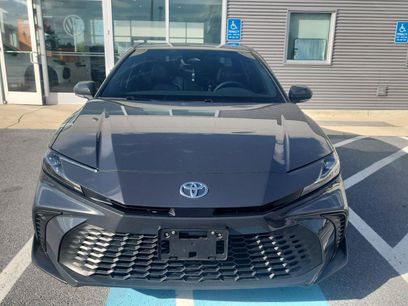 Used 2025 Toyota Camry SE w/ Convenience Package