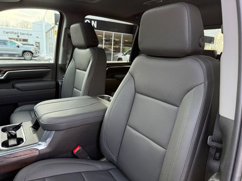 New 2026 GMC Sierra 2500 SLT w/ SLT Convenience Package image 14