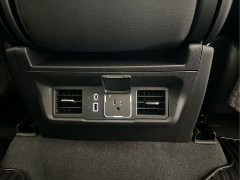 New 2026 GMC Sierra 1500 Elevation AWD/4WD image 32