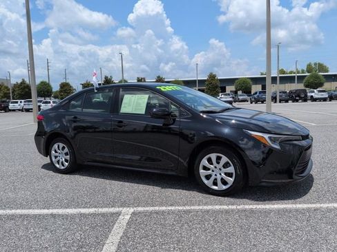 Certified 2025 Toyota Corolla LE FWD image 2