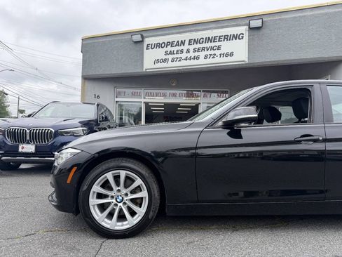 Used 2018 BMW 320i xDrive Sedan w/ Convenience Package AWD/4WD image 9