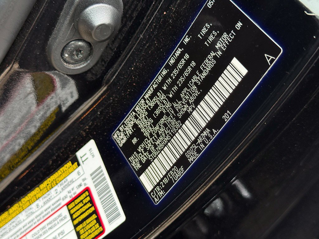 Used 2021 Toyota Highlander XLE AWD/4WD image 28