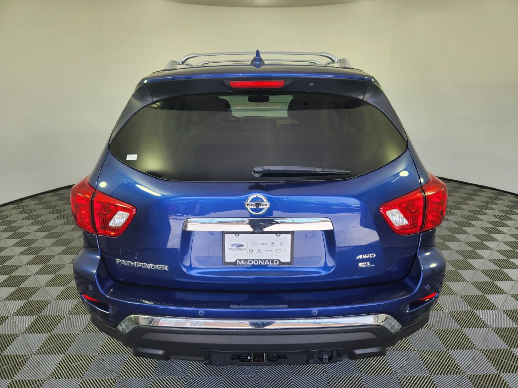 Used 2020 Nissan Pathfinder SL AWD/4WD image 4