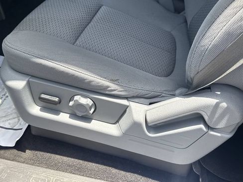 Used 2013 Ford F150 XLT w/ XLT Chrome Pkg RWD image 27