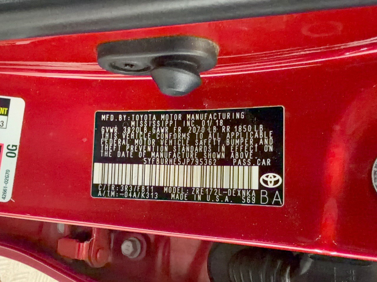 Used 2018 Toyota Corolla LE w/ Carpet Mat Package (TMS) FWD image 31