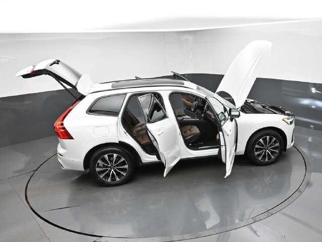 Used 2024 Volvo XC60 B5 Plus w/ Protection Package Premier AWD/4WD image 47