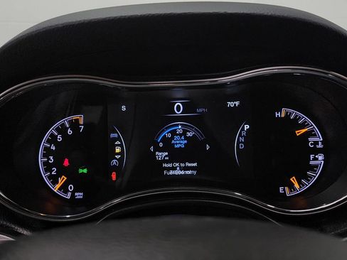 Used 2021 Jeep Grand Cherokee Laredo X AWD/4WD image 15