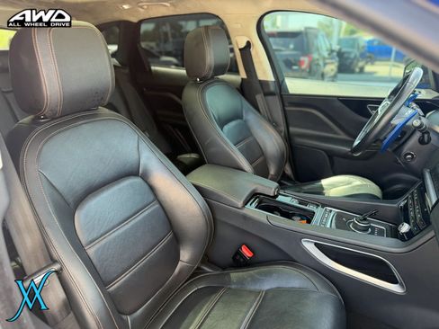 Used 2020 Jaguar F-PACE Prestige AWD/4WD image 27