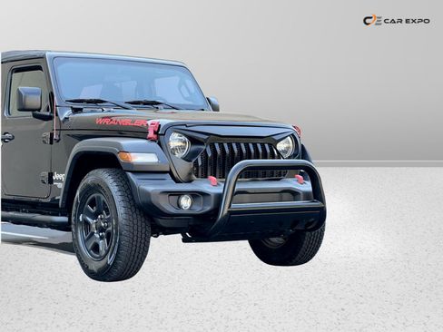 Used 2018 Jeep Wrangler Unlimited Sport image 18