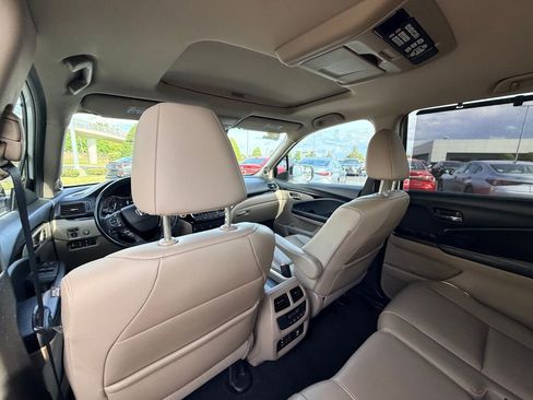 Used 2016 Honda Pilot Touring image 20
