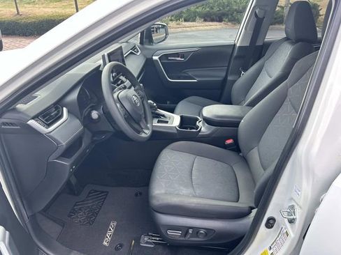 Used 2024 Toyota RAV4 XLE w/ Convenience Package image 21